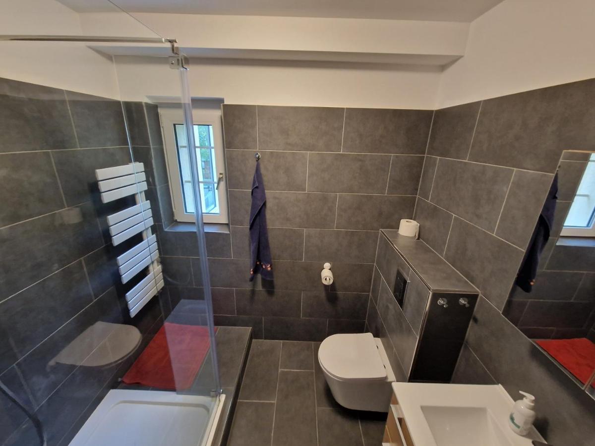 Geraeumige Und Zentrale Ferienwohnung Stahnsdorf Bagian luar foto